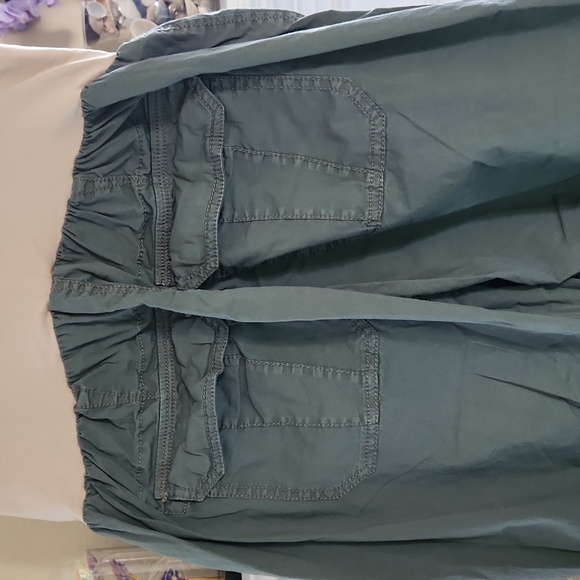 👶 Maternity Capris - Picture 3 of 4